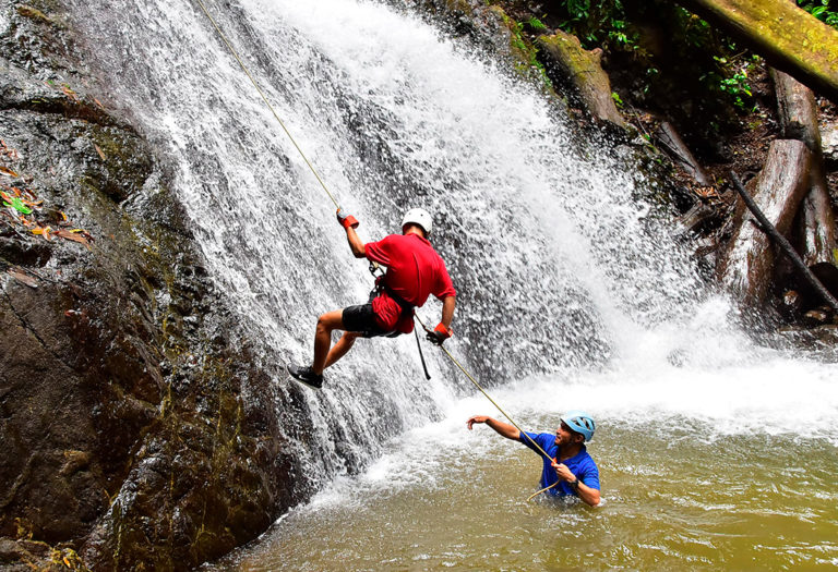 extreme canyoning 6