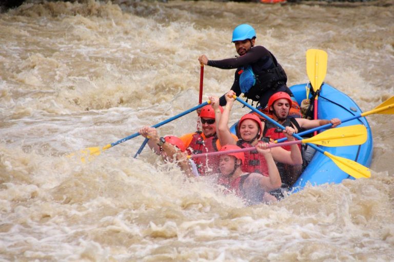 rio naranjo whitewater rafting 8 lg